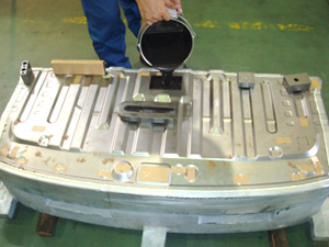 特殊樹脂を充填する